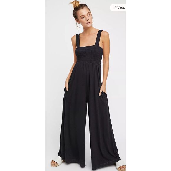 Free People Beach Homecoming Black Smocked Sleeveless Wide-Leg Jumpsuit size Sma - Picture 1 of 5